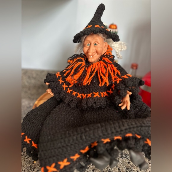 Vintage 1994 Tilda Witch Old Lady Crochet Orange Black Halloween - Picture 1 of 16